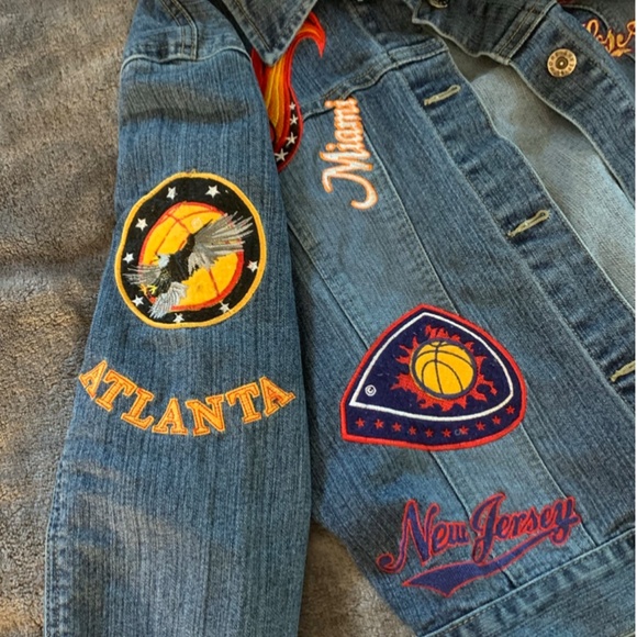 NBA Basketball Patched Denim Jacket - Picture 3 of 5